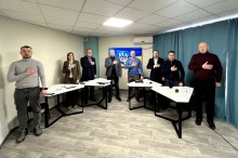 Учасники Форуму співають гімн