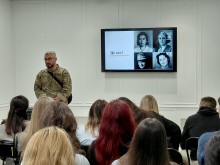 Вахтанг Кіпіані під час лекції про роль жінок у визвольній боротьбі в «Хартія-Хабі» (м. Дніпро).