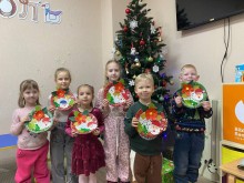 Діти-переселенці під час заходу "Різдвяне диво".