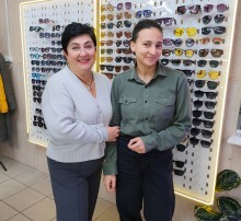 Наталія Адамова та Соня Нагапетян