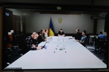 Віктор Микита та інші учасники наради за участю Офісу Президента.