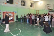 Діти беруть участь у вікторині під час еколого-патріотичної гри «Паросток»