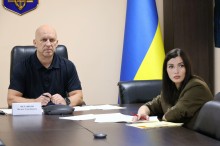 Вадим Філашкін та Олександра Журавель беруть участь у обговоренні напрямку захисту прав дітей