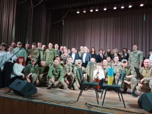 Спільне фото військових та солістів оркестру