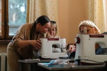 Заняття по шиттю та вишиванню від ГО «Рада жінок Донеччини»