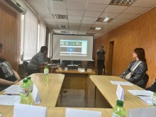 Під час обговорення: представники громади і служб, ветерани та члени сімей загиблих Захисників і Захисниць України ознайомлюються з основними аспектами Програми підтримки ветеранів