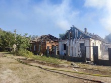 Зруйновані будинки після ворожого обстрілу