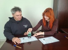 Очільники закладів підписують меморандум