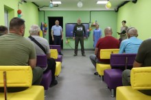 Вадим Філашкін нагороджує керівництво військових адміністрацій.
