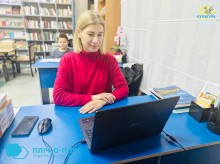 Працівниця Покровської бібліотеки бере участь у спільному заході