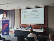 Спікери проводять презентацію результатів аналітичного дослідження