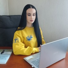 заступник начальника управління організації надання послуг Донецького обласного центру зайнятості Наталія ПЕФТІЄВА розповіла про комплексну підтримку ветеранів та членів їх сімей для працевлаштування, навчання та розвитку власного бізнесу