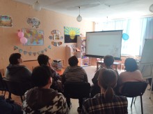 Учасники зустрічі «Безбар’єрність: крок назустріч кожному»