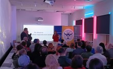 Презентація видань на подіумі конференції