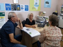 Переселенці з Донецької області отримують консультаційні послуги.