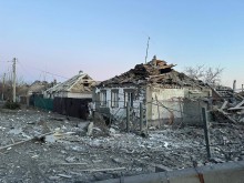 Пошкоджені будинки після ворожого обстрілу