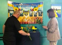 У центрі підтримки ВПО Волноваського району «Пліч-о-пліч» у м. Кривий Ріг відкрили меморіальний простір
