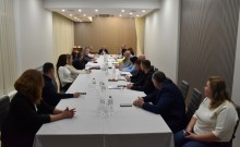 Учасники круглого столу під головуванням Володимира Мицика