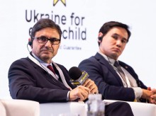 Виступ спікерів на форумі