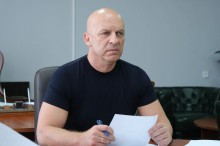 Вадим Філашкін головує під час засідання Ради оборони Донецької області