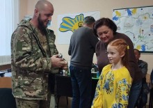 Малеча громади висловлює слова подяки Захисникові