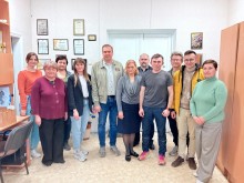 Заступник голови Донецької облдержадміністрації Олександр Шевченко із працівниками Донецького обласного центру туризму та краєзнавства учнівської молоді