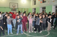 Активна руханка під час еколого-патріотичної гри «Паросток» у «Смарагдовому місті»