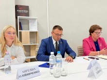 Обговорення стану реалізації державної гендерної політики в Донецькій області, виконання заходів Національного плану дій з виконання резолюції Ради Безпеки ООН 1325 «Жінки, мир, безпека» та подальші кроки щодо посилення міжвідомчої взаємодії.