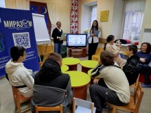 Молодь Донеччини під час профорієнтаційно-виховного заходу «Як захистити себе у кіберпросторі»