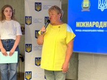 Начальник управління сім’ї, молоді та масових заходів національно-патріотичного виховання Донецької ОДА Лілія Золкіна висловлює слова підтримки учасникам заходу.