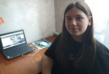 Учасниця «Зеленої естафети» під час онлайн-захисту командного екологічного проєкту.