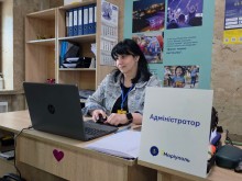 Працівниця Центру ЯМаріуполь