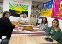 Учасники зустрічі з Мангушської громади