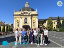 Спільне фото представників культурних установ Покровської громади, які стали учасниками Днів Шептицького.