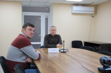 Заступник голови Донецької ОДА Ігор Бойко та начальник відділу інформаційно-комп'ютерного забезпечення Володимир Білокопитий на нараді