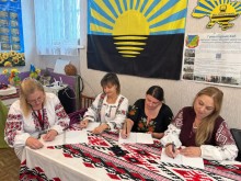 Жінки з Донеччини, які перемістилися до безпечних регіонів України, взяли участь у Всеукраїнському радіодиктанті національної єдності «Лист, який не закінчується».