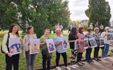 Представники центру підтримки переселенців «ЯМаріуполь» у м. Тернопіль разом з відвідувачами центру долучилися до акції «Голоси дітей», вшанували загиблих дітей хвилиною мовчання.