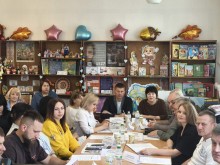 Представники Очеретинської селищної військової адміністрації разом з та ветеранами, членами їх родин та членами родин загиблих захисників