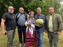 Представники гомад разом з Іриною Рудневською — українською кулінарною експерткою