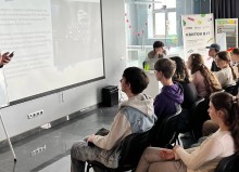 Підлітки з Донеччини беруть участь у соціальному проекті «GoFriendsITAcademy»,  напрямками якого є програмування, дизайн, маргетинг, відеомонтаж, рекрутинг