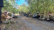 Учасники вишколу відпочивають після змагань
