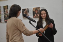 Очільниця Донецького обласного краєзнавчого музею Оксана Муравська отримала подяку