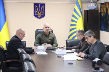 Вадим Філашкін разом з керівництвом Донецької облдержадміністрації бере участь у засіданні комісії