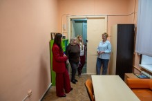 Спілкування представників адміністрації з персоналом хабу.