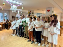 Вихованці виконують святкові вірші та колядки