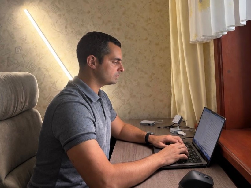 ⁠Заступник начальника управління – начальник відділу молодіжної політики та масових заходів національно-патріотичного виховання Михайло Снопенко