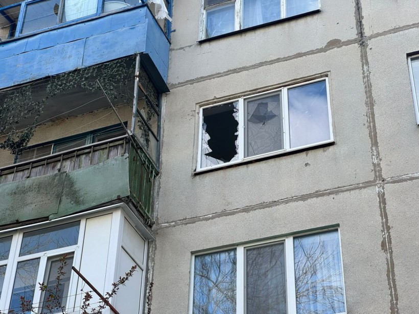 Пошкоджені вікна після ворожого обстрілу