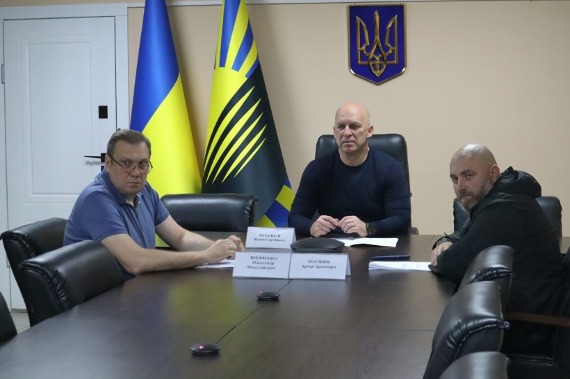 Вадим Філашкін, Олександр Шевченко та Артур Насібян беруть участь в нараді з Офісом Президента.