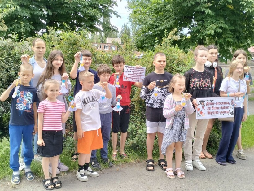 У Кременчуці діти доєдналися до акції «О діти, янголи невинні»