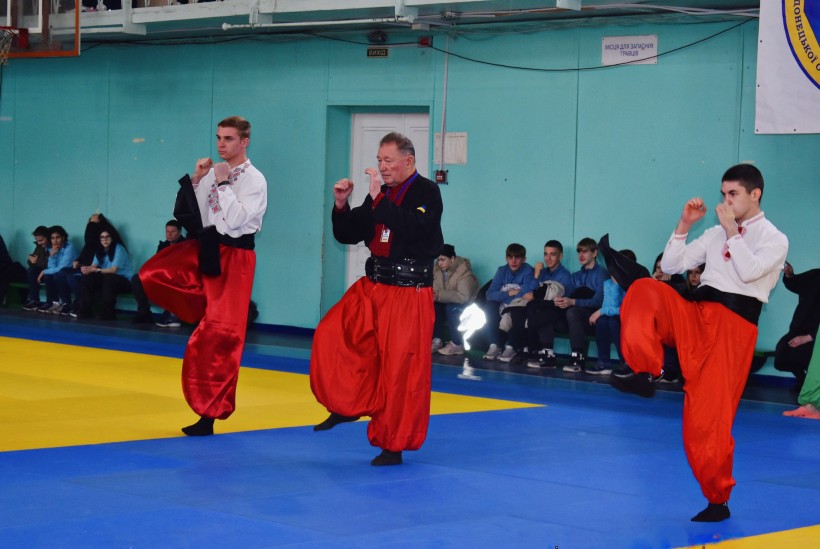 Показові виступи в межах Фестивалю українських національних видів спорту «Спадщина нації» до Дня Збройних Сил України